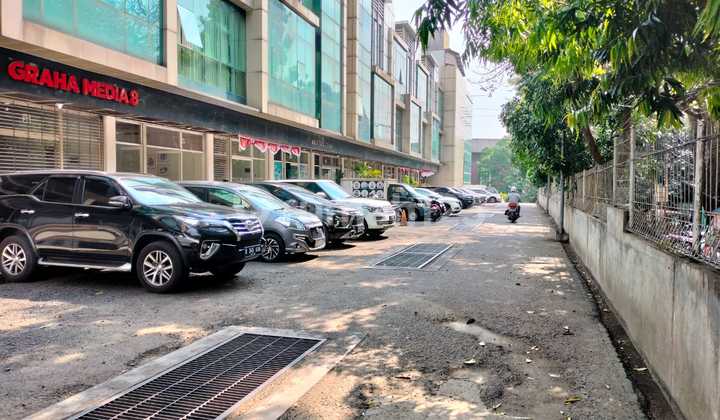 Ruko 4.5lt + Basemen. Lokasi Strategis Difatmawati, Nego Sampai Deal Ruko 4.5lt + Basemen. Lokasi Strategis Difatmawati, Nego Sampai Deal