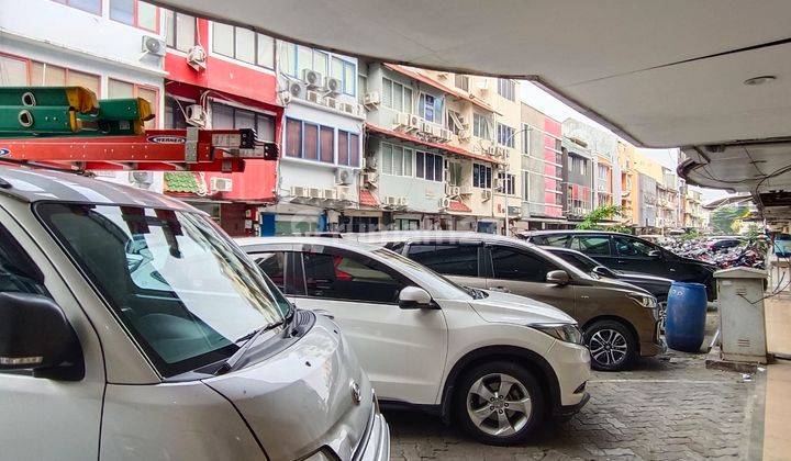 Mini Building 4 Lantai, Siap Pakai Lokasi Strategis di Kawasan Perkantoran Kebayoran Baru, Jakarta Selatan