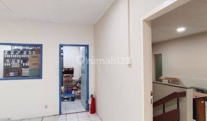 Mini Building 4 Lantai, Siap Pakai Lokasi Strategis di Kawasan Perkantoran Kebayoran Baru, Jakarta Selatan