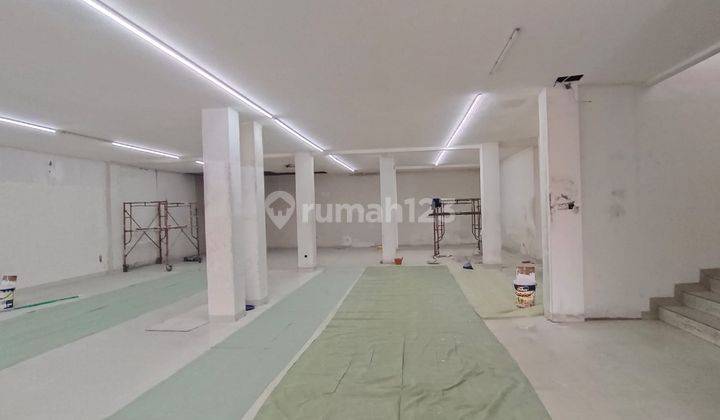 Gedung 2 Lantai Siap Huni Lokasi Strategis Parkir Luas di Veteran Raya Jakarta Selatan 2