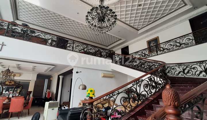 Rumah di Taman Cilandak, Siap Huni Bangunan Mewah Harga Murah