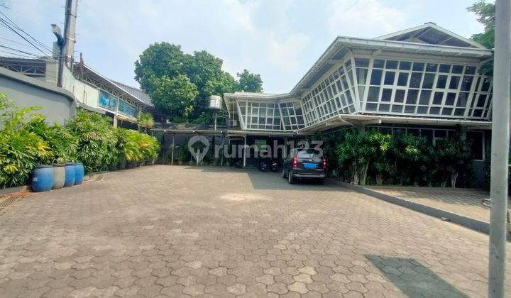 Gedung kantor 2 lantai + Lahan Luas Mengantong Harga Murah di Kebon Jeruk Jakarta Barat 1