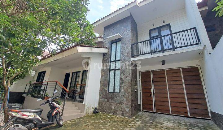 Rumah Bergaya Modern Bagus Siap Huni Harga dibawah NJOP Kondisi Semi Furnished Dalam Kompleks Tenang di Pejaten Indah, Jakarta Selatan. 1