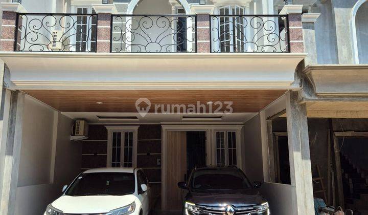 Rumah Baru Premium 2.5 Lantai Semi Furnished Harga Dibawah 2Milyar Strategis Dekat Tol Kukusan Stasiun Ps Minggu Srengseng Sawah Jakarta Selatan  2