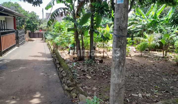 A plot of land for sale in Kranggan Cibubur, suitable for townhouse.