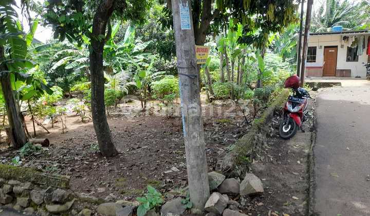 A plot of land for sale in Kranggan Cibubur, suitable for townhouse.