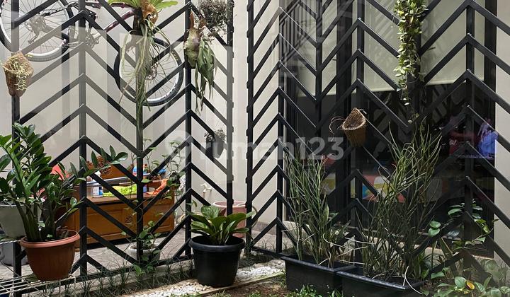 Ready-to-Occupy House in a Prime Cinere Complex, Furnished 2