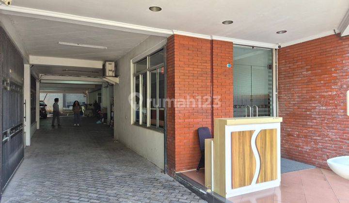 Gedung 4 Lantai di Area Cikini Menteng Jakarta Pusat 2