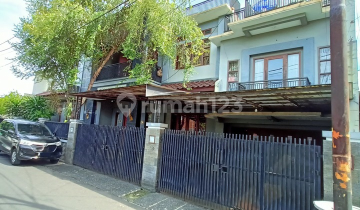 Rumah Bagus Sebrang PGC Cililitan 