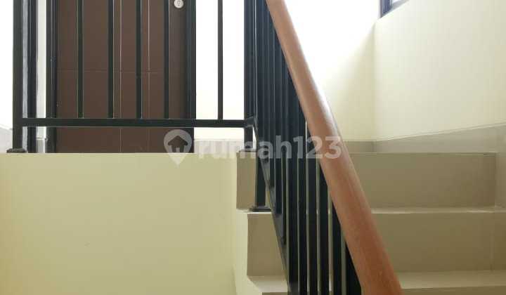 Two-Story House Green Ara Residence Harapan Indah Bekasi 2