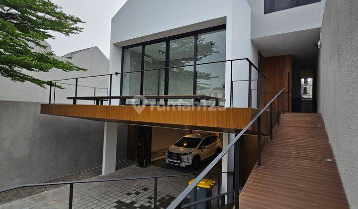 Rumah Baru Model Industrial di Ampera Jakarta Selatan 2