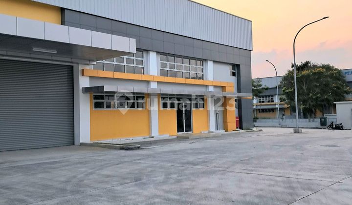Good and Ready-to-Use Warehouse in Deltamas Industrial Area, Cikarang Bekasi Good and Ready-to-Use Warehouse in Deltamas Industrial Area, Cikarang Bekasi