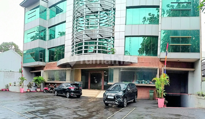 Gedung 4 Lantai Di Taman Margasatwa Jakarta Selatan Gedung 4 Lantai Di Taman Margasatwa Jakarta Selatan