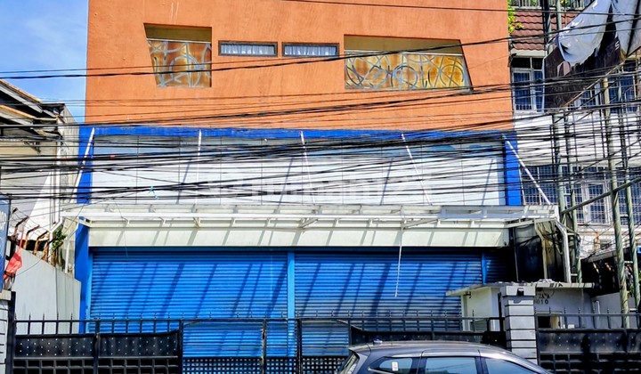 Gedung Kantor di Pondok Pinang Kebayoran Lama