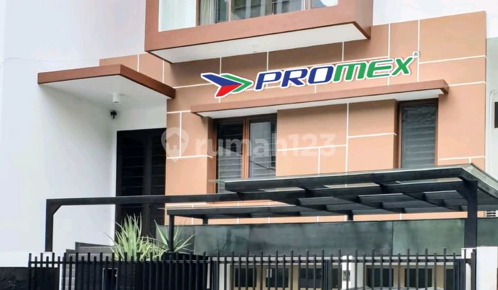 3-Story Ready-to-Occupy House Behind Sport Mall Kelapa Gading 3-Story Ready-to-Occupy House Behind Sport Mall Kelapa Gading