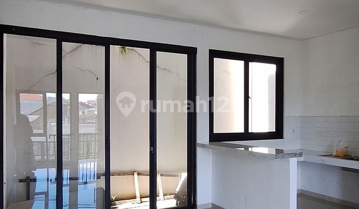 New House for Sale in Cihanjuang Parongpong, Strategically Located Near the City Center of Cimahi. 2