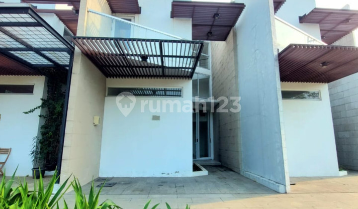 New House in Kebayoran Bintaro Modern Minimalist Mezzanine Concept