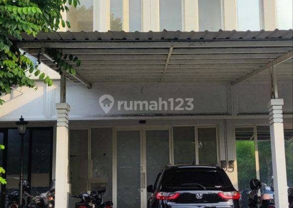 Ruko Pakuwon City Bizhome Strategis, parkir luas 1