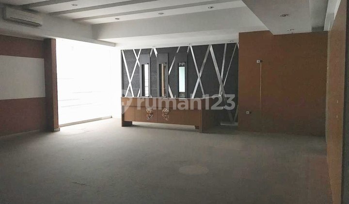 Rumah usaha Jl.Ambengan STRATEGIS, TENGAH KOTA 2