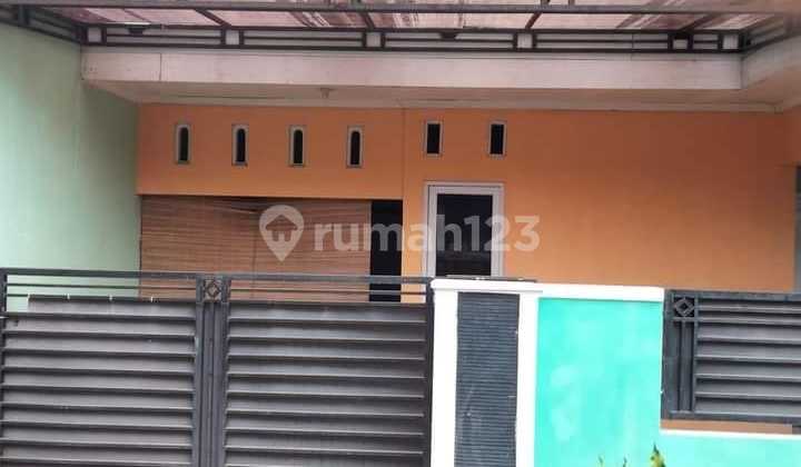 Comfortable House in the City Center of Wirasana, Purbalingga