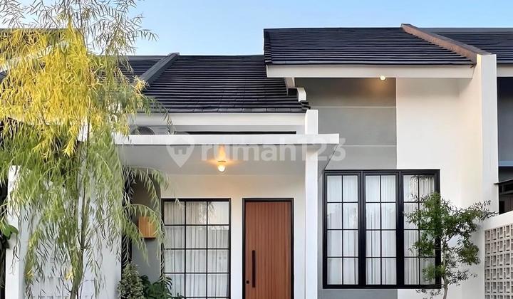 Beautiful House with Mount Slamet View