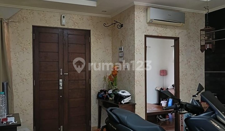 Modern 3-Story Building House Location Near Unud Jimbaran Campus 2