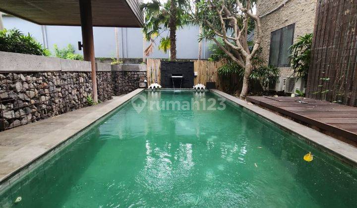 Dijual Villa Modern Murah di Raya Canggu 1