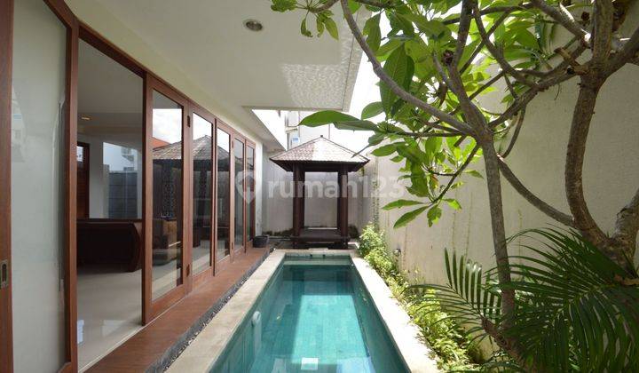 Dijual Villa Murah Strategis area villa di Semer Kerobokan 1