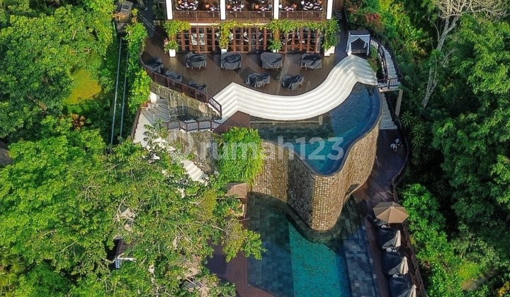 The Hanging Garden Hotel Overlooks The Ayung River