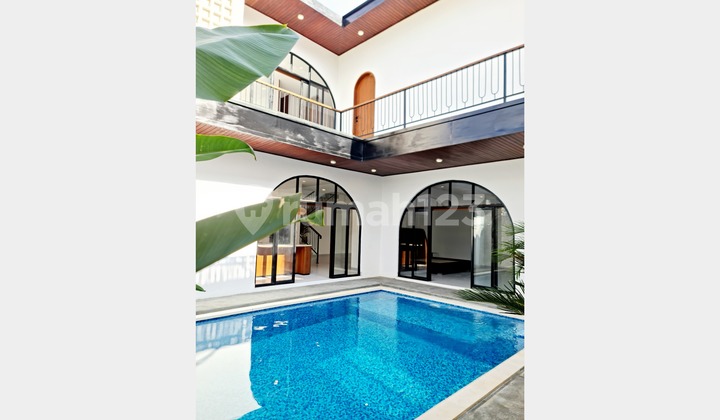 Luxury Modern Colonial Villa in Munggu Cepaka