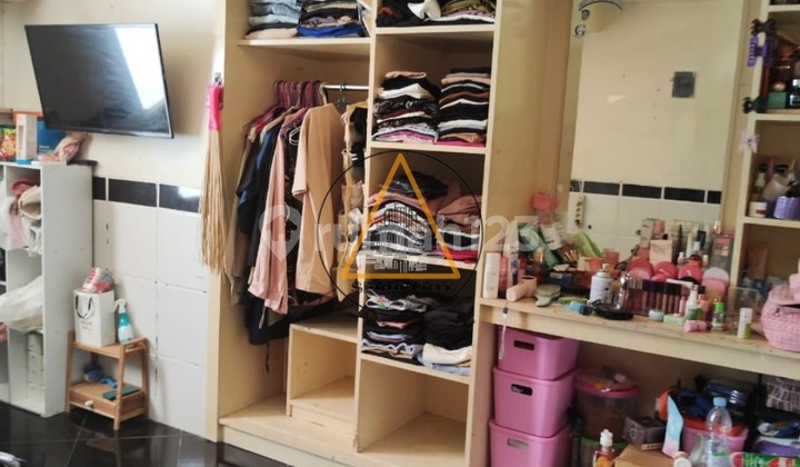 KOS KOSAN LANTAI 3 TYPE MEZZANEAN FULL PENGHUNI DI GELOGOR CARIK KOS KOSAN LANTAI 3 TYPE MEZZANEAN FULL PENGHUNI DI GELOGOR CARIK