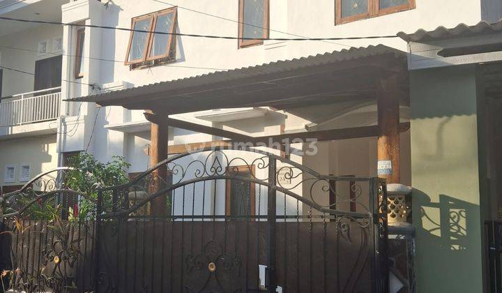 For Sale 2 Storey House Located in Taman Griya Jimbaran 1