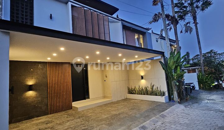 1 Exclusive Villa Unit, In Padonan Near the Center of Canggu Area