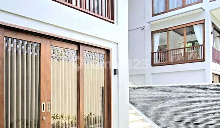 Luxury Villa with Airport Toll Access, Nusa Dua Sea View 2