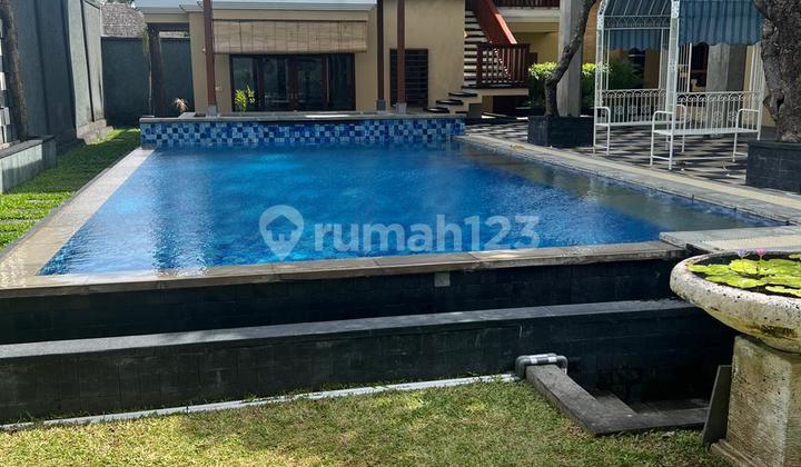 Vila Klasik Mewah di Kerobokan, Premium Area Strategis