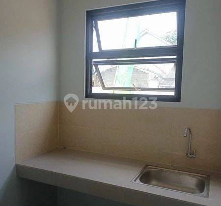 5 Juta punya Rumah Minimalis Modern 1 lantai di Jatiasih 7