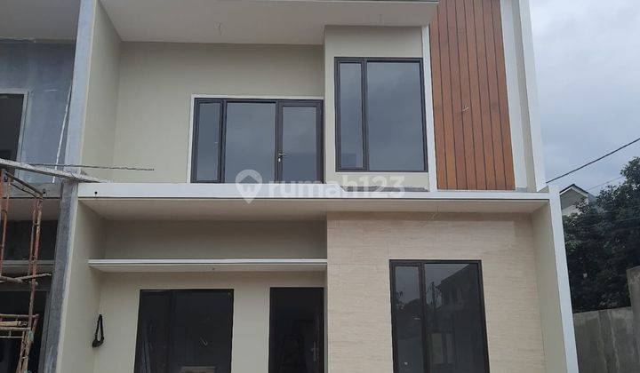 Rumah 2 Lantai Siap Huni Dp suka-suka Dekat Ke Pintu Toll Jatiasih