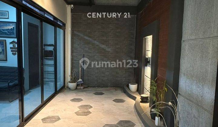 Rumah 2 Lantai Full Furnished Di Kota Baru Parahyangan, Bandung 2