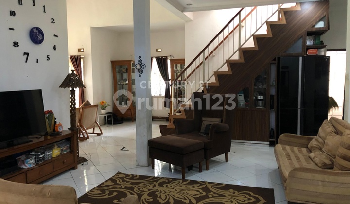Two-Story Comfortable House Ready to Occupy, Strategic Location in Gede Bage Bandung 2