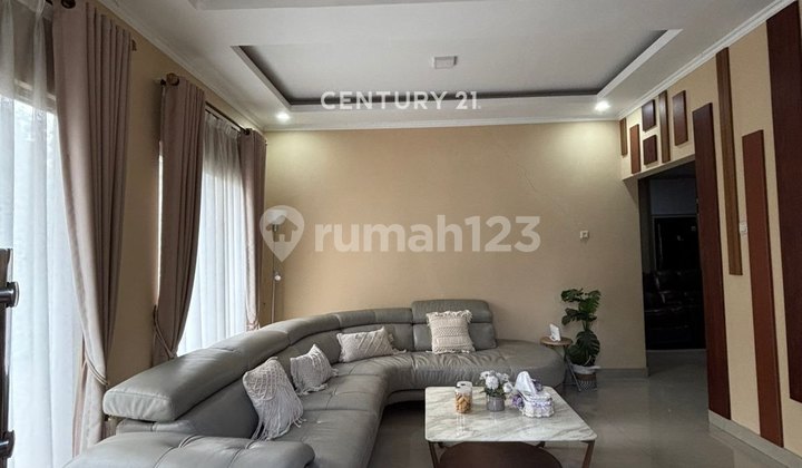 Comfortable 2-Story House Ready to Occupy Strategically Located in Setraduta Bandung 2