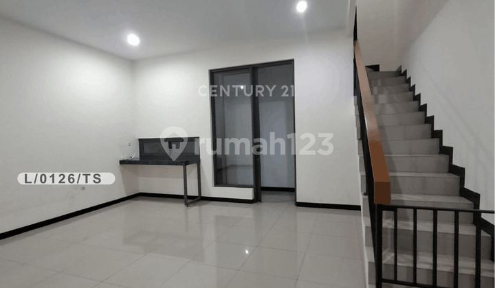 Comfortable and Strategic 2-Storey House in Gardenville Tki 5 Bandung Comfortable and Strategic 2-Storey House in Gardenville Tki 5 Bandung