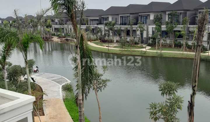 Rumah 2 Lantai Hook View Danau Di Podomoro Park Bandung  1