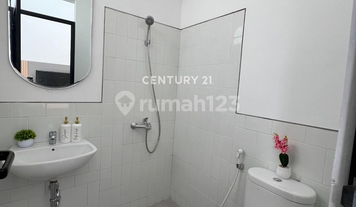 Beautiful Fully Furnished House Ready to Occupy on Jl Taman Rahayu Bandung 2