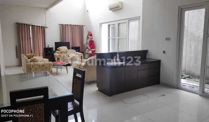 Rumah Lux Hook Daerah Sutorejo Prima Pakuwon City Mulyosari 1