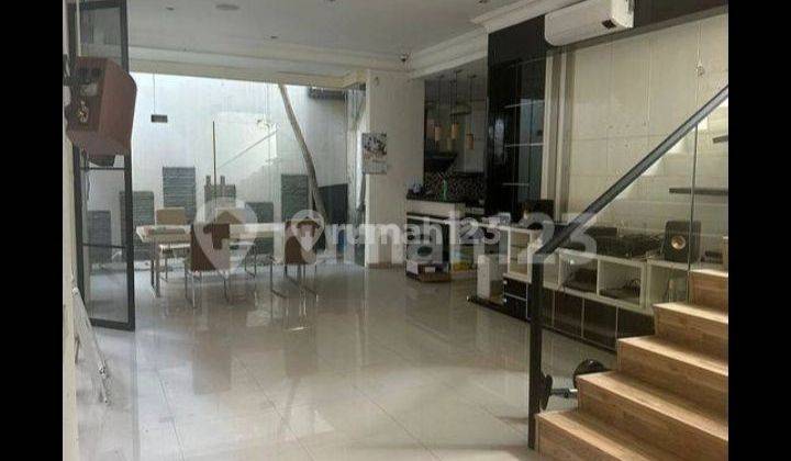 Rumah MURAH di The Mansion LP Pakuwon Indah dekat Graha Famili 1