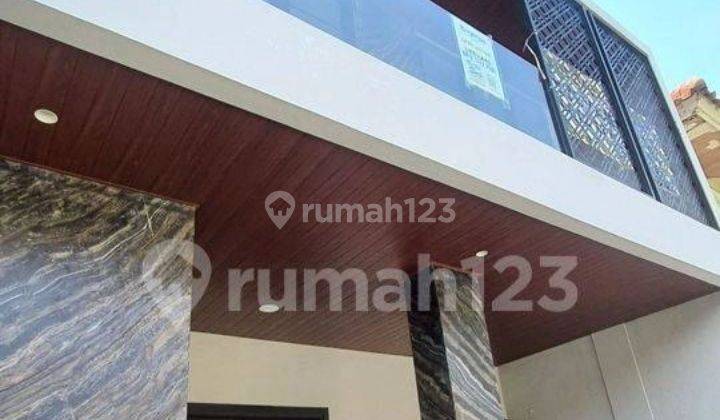 Rumah di Pakuwon Indah Ee SHM termurah dkt VBR VBI the Mansion 2