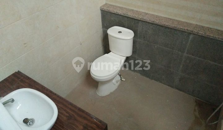 Rumah Ell Daerah Nginden Surabaya