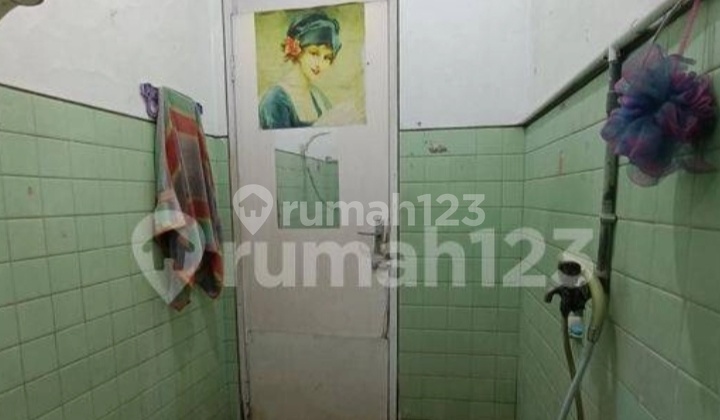 Commercial Area Bratang Gede is Very Strategic 2