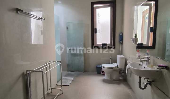 Rumah Ell Semi Furnished Daerah Mulyorejo Surabaya Timur 2