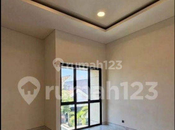 Rumah Snd Baru Shm Di Kertajaya Indah, Surabaya